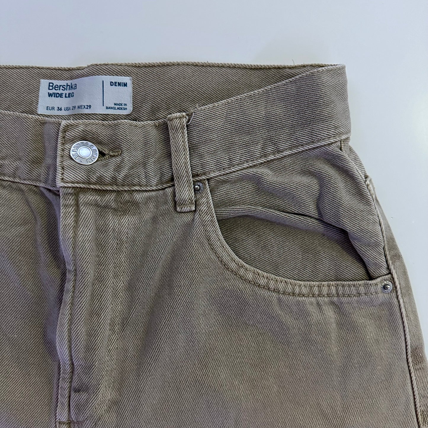 30 x 32 | Bershka Wide Leg Beige