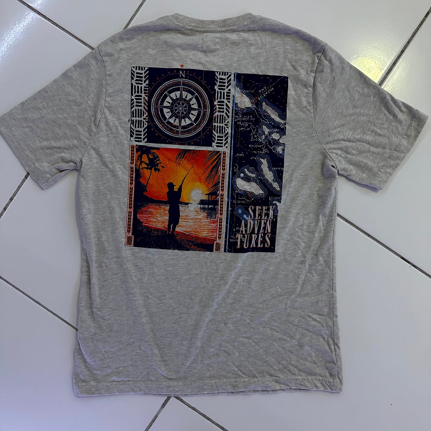 M | G. H. Bass & Co T-Shirt